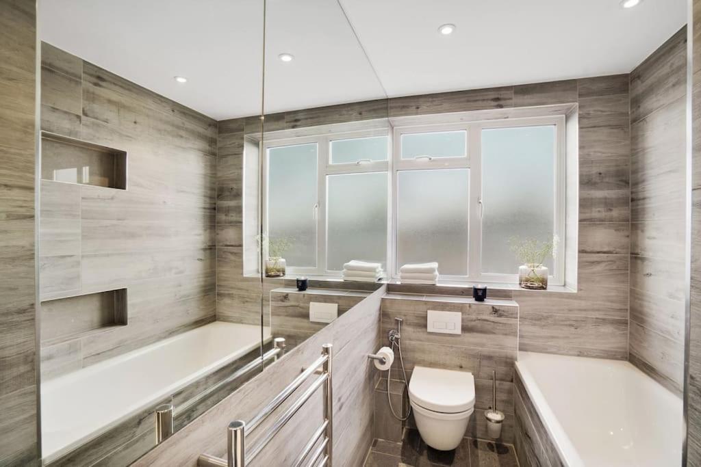 The Camden Suite Bright & Beautiful 2-Bed City Retreat Londra Exterior foto