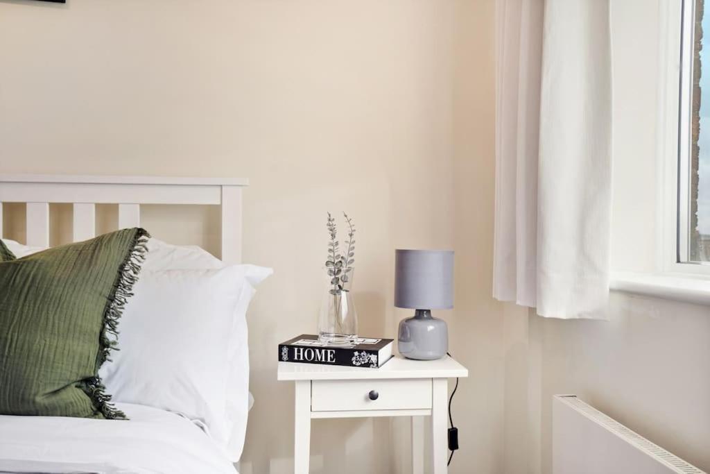 The Camden Suite Bright & Beautiful 2-Bed City Retreat Londra Exterior foto