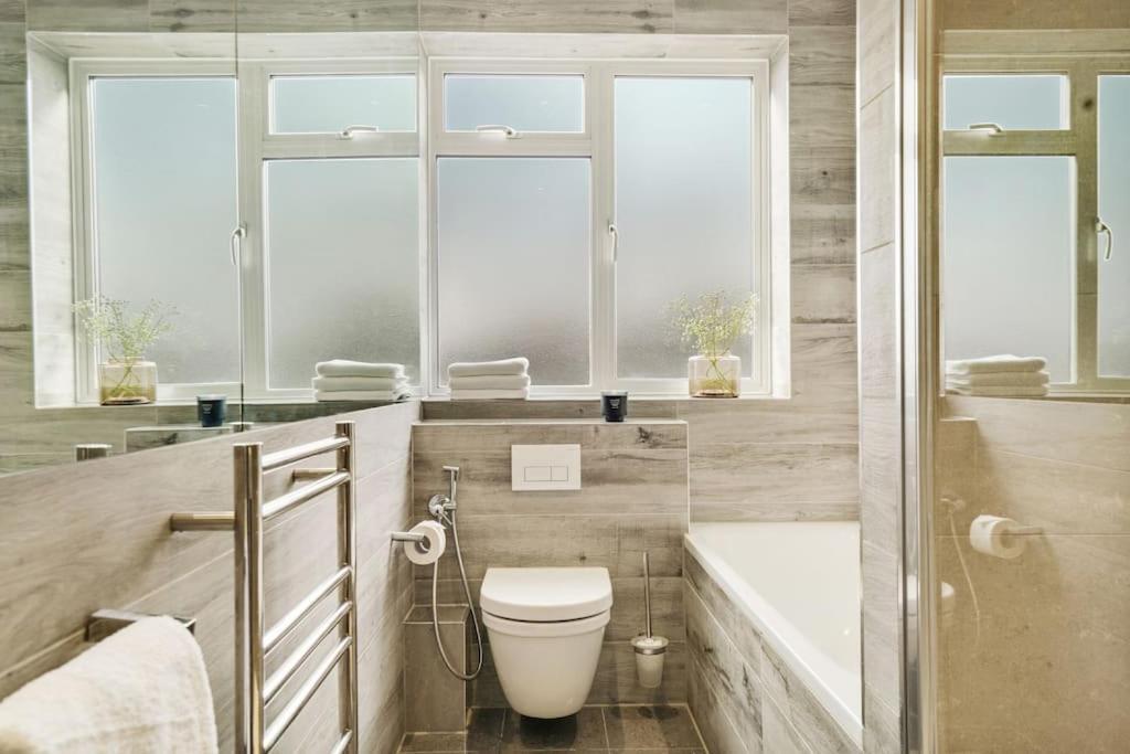 The Camden Suite Bright & Beautiful 2-Bed City Retreat Londra Exterior foto